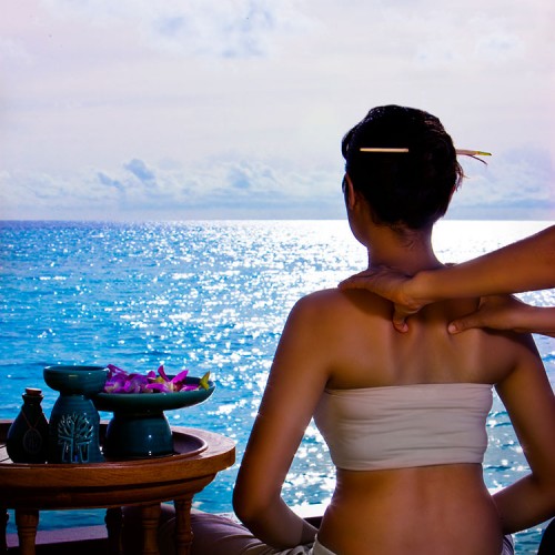 25557438-H1-BTMVMV_0708_IG_Spa_Outdoor-Massage_F70