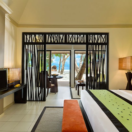 48316986-H1-ANMDIH_FH_0712_Beach_Pool_Villa_Bedroom_1627DI