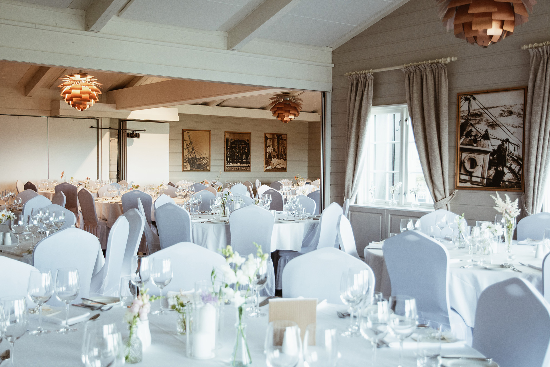 Vakker borddekking til bryllup på Quality Hotel Leangkollen